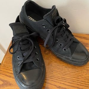 Black Converse Size 7.5